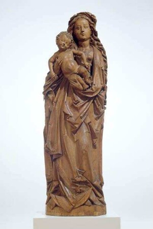 Maria mit Kind, auf der Mondsichel stehend, vom Marienaltar der Kirche Heilig Kreuz in Coburg. Zugehörig: vier Reliefs und zwei Engel