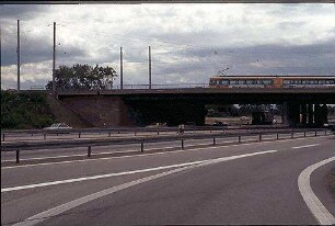 Ausfahrt aus Kreisel Nordwest (Grötzingen Richtung Basel) zu Nebenfahrbahn West (Heidelberg Richtung Basel)