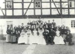 Hochzeit in der Oberlausitz : Gesellschaftliche Volkskultur - Sitten im Laufe des menschlichen Lebens - Hochzeit. Ort: Hornja Łužica / Oberlausitz. Katholische Hochzeit