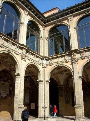 Bologna: Biblioteca Comunale dell´Archiginnasio (im Palazzo dell´ Archiginnasio)