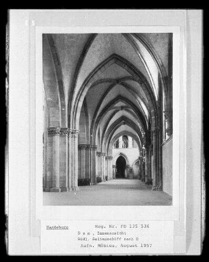 Magdeburg, Dom St. Mauritius und St. Katharina, Innenaufnahme, Langhaus : Südliches Seitenschiff nach Osten