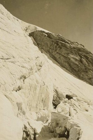 Österreich. Zillertaler Alpen. Reichenspitzgruppe. Gletscherabbruch am Kuchelmooskees