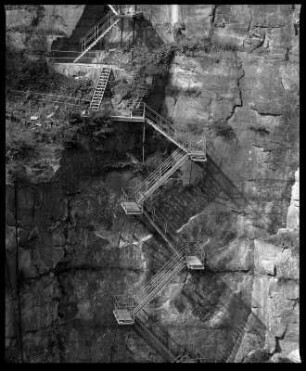 Treppe in den Steinbruch