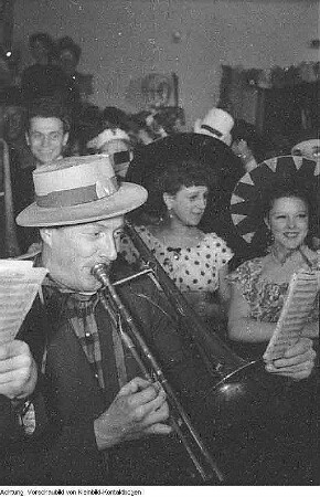 Dresden, Fasching in der Musikschule, Februar 1954