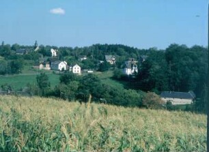 Pöhl-Jocketa. Ortsteilansicht mit Dorfkirche. Blick nach Nordwest