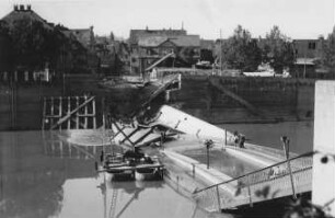 Kriegszerstörte Wilhelmsbrücke Cannstatt