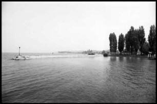 Estavayer-le-Lac: Anlage mit Mole am Hafen