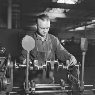 Produktionsanlage für Kurbelwellen bei Borgward