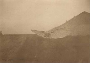 Fotografie Flugversuch Otto Lilienthals (f0102)