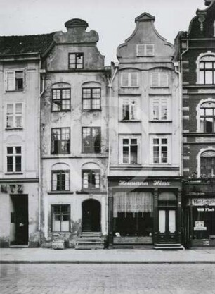 Fassaden der Bürgerhäuser Wilhelmstrasse 14 und 15 in Elbing