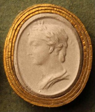 Profilbildnis der Olympias von Epirus (Daktyliothek, Zweites Historisches Tausend)