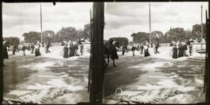 Straßenszene vor dem Pont de Suresnes
