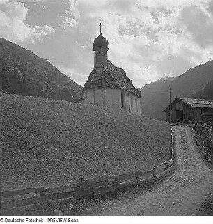 Kirche im Karwendel