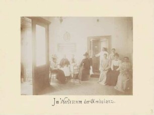 Warteraum der Ambulanz im Friedrichbau in Karlsruhe
