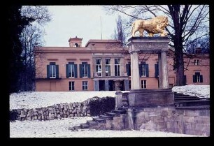 Schloss Glienicke 4.3.72.