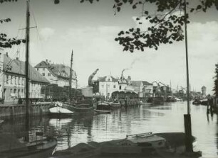 Oldenburg, Hafen : Oldenburg. Umschlagkai für Binnenschifffahrt und Eisenbahn
