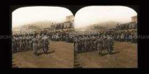 Abmarsch der russischen Infanterie nach Übergabe von Port Arthur