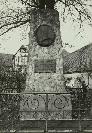 Gedenkstein für den preußischen Major und Freikorpsführer Ferdinand von Schill