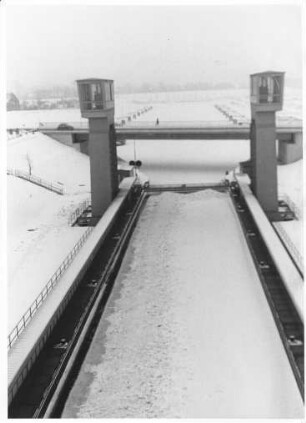 Neues Schiffshebewerk Henrichenburg, vereister Trog
