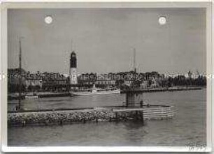 Pillau, Leuchtturm am Hafen