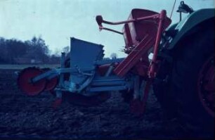 Fotografie: Sätechnik, Einzelkornsaat, Mais, Einzelkornsämaschine, Unterfußdüngung