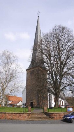 Turm der alten Kirche (Kirche, evangelisch, Bruchsteinmauerwerk); Burgwald, Dorfstraße 3