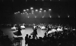 Internationales Amateurtanzturnier mit "Ball der Nationen" in der Schwarzwaldhalle.