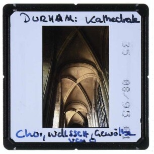 Durham, Kathedrale : Innenraum, Chor, südliches Seitenschiff, Gewölbe, von Osten