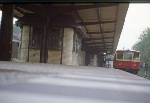 Berlin Lichtenrade elTW 475 459 Bahnsteig