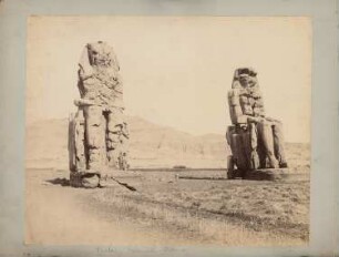Totentempel de Amenophis III., Luxor (Theben-West): Ansicht der Memnon-Kolosse