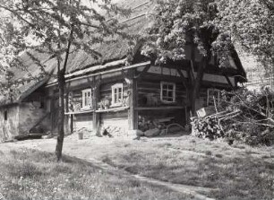 Lauba : Lauba. Wohnhaus mit Stallanbau (18. Jahrhundert). Hofansicht