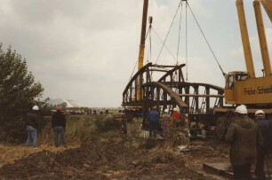 Abbau der alten Straßenbrücke Nr. 314, Wassel - Wehmingen/Mittellandkanal