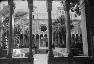 Franziskanerkloster / Franjevacki samostan i crkva u Dubrovniku — Kreuzgang