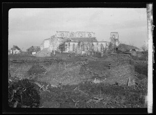 Kirchenruine Givenchy-en-Gohelle (Dep. Pas-de-Calais, Frankreich)