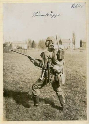 Foto über die Ausrüstung von Sturmtruppen (Angriffstruppen)