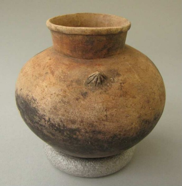 Clay vessel