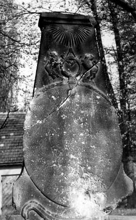 Mücka-Förstgen. Grabstein des Müllermeisters Johann Birke, Detail