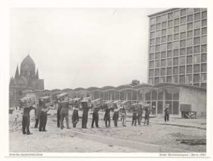 Amerika-Gedenkbibliothek, Berlin-Kreuzberg: Erster Büchertransport 1954