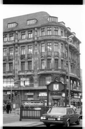 Kleinbildnegativ: IBA-Bauten, Friedrichstraße, Ecke Kochstraße, 1985