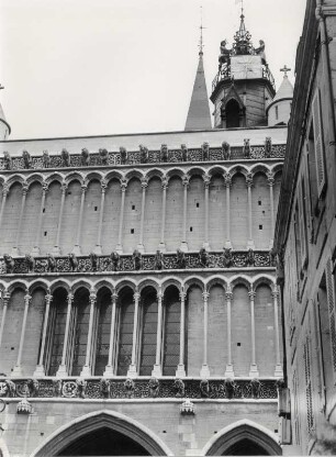 Fassade von Notre Dame in Dijon