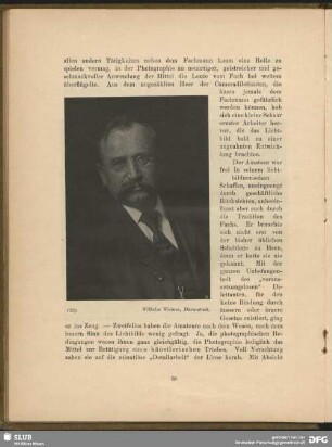 Mann, ernst blickend