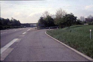 Ausfahrt West von Hauptfahrbahn West (Karlsruhe Richtung Basel)