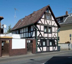 Pohlheim, Licher Straße 18
