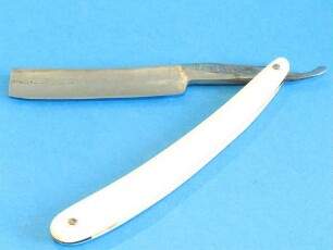 RASIERMESSER