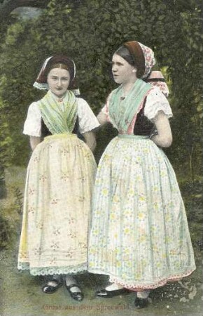 Tracht aus dem Spreewald : Kleidung - niedersorbische Tracht. Ort: Błota / Spreewald. Zwei Frauen in Tracht. Postkarte