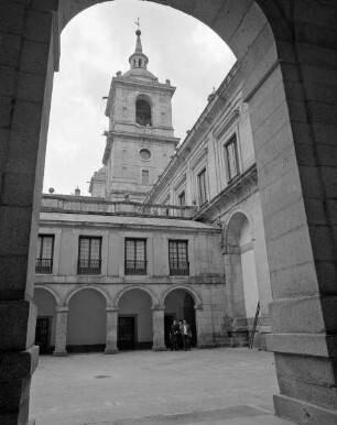 Real Sitio de San Lorenzo de El Escorial — Palast der Bourbonen — Nordwestlicher Innenhof