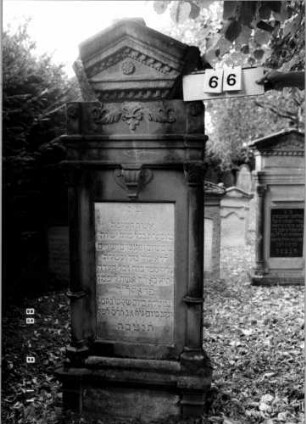 Grabstein 66