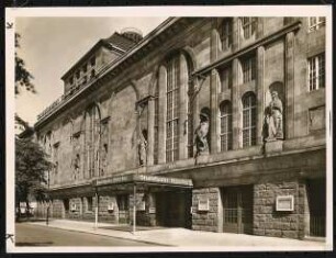 Kurfürsten Oper (auch: Deutsches Künstlertheater, Staatstheater Kleines Haus Nürnberger Strasse), Berlin: Ansicht von Norden