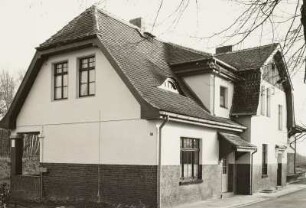 Empfangsgebäude des Bahnhofs