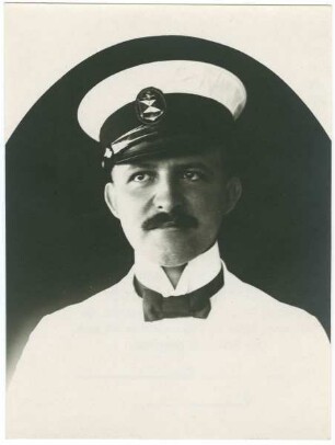 Bordarzt der "Cap Finisterre"